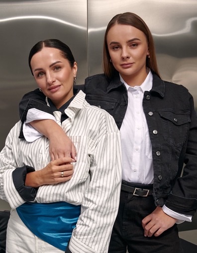Ілона та Оксана - засновниці інтернет-магазину косметики SISTERS