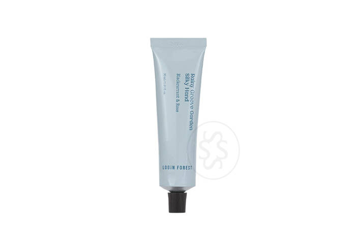 Крем для рук з ароматом чорної смородини та троянди LOGIN FOREST Rainy Groove Garden Silky Hand Cream 30 мл