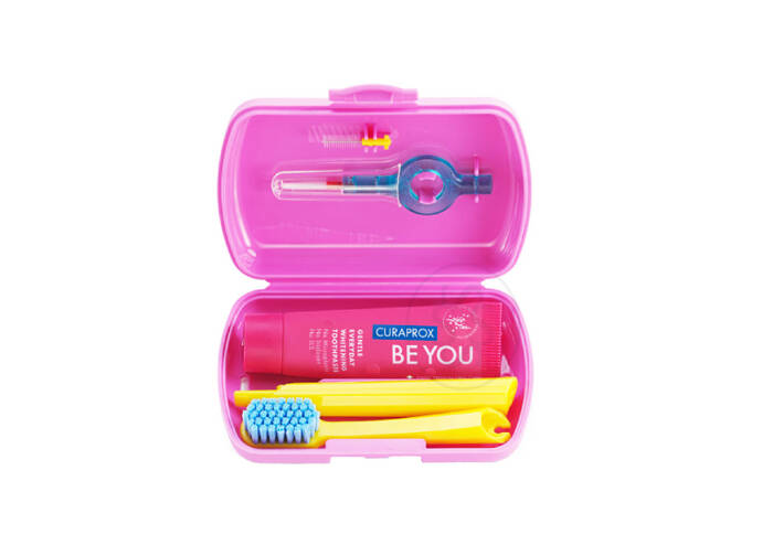 Дорожній набір для ротової порожнини CURAPROX 'Be You' Pink