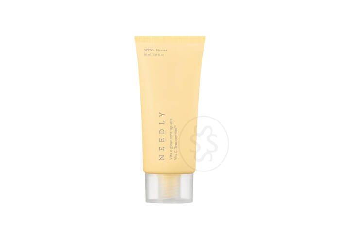 Солнцезащитный крем с осветлением и сиянием NEEDLY Vita C Glow Tone Up Sun SPF 50+ PA++++ 50 мл