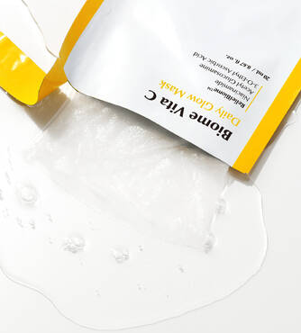 Освітлювальна тканинна маска з вітаміном C UIQ Biome Vita C Daily Glow Mask 20 мл - Фото №3